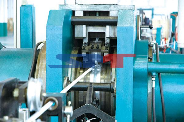 YLLL��һ����ѹ��